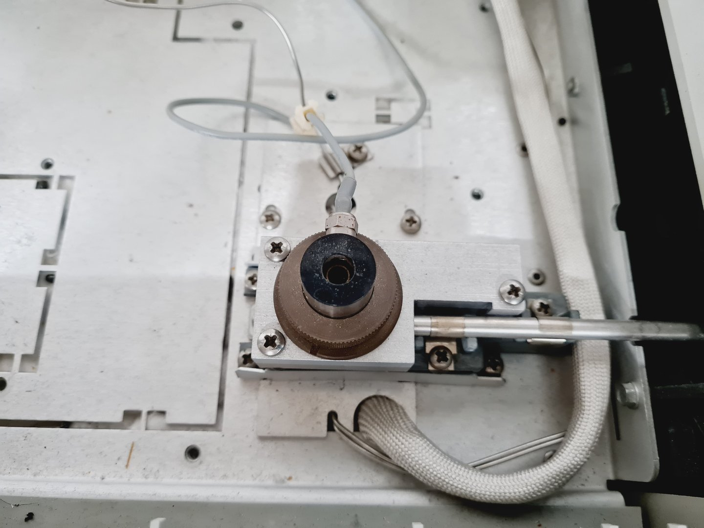 Image of Hewlett Packard 5890 Series II Plus Gas Chromatograph w/ HP 5972 Series MSD Lab