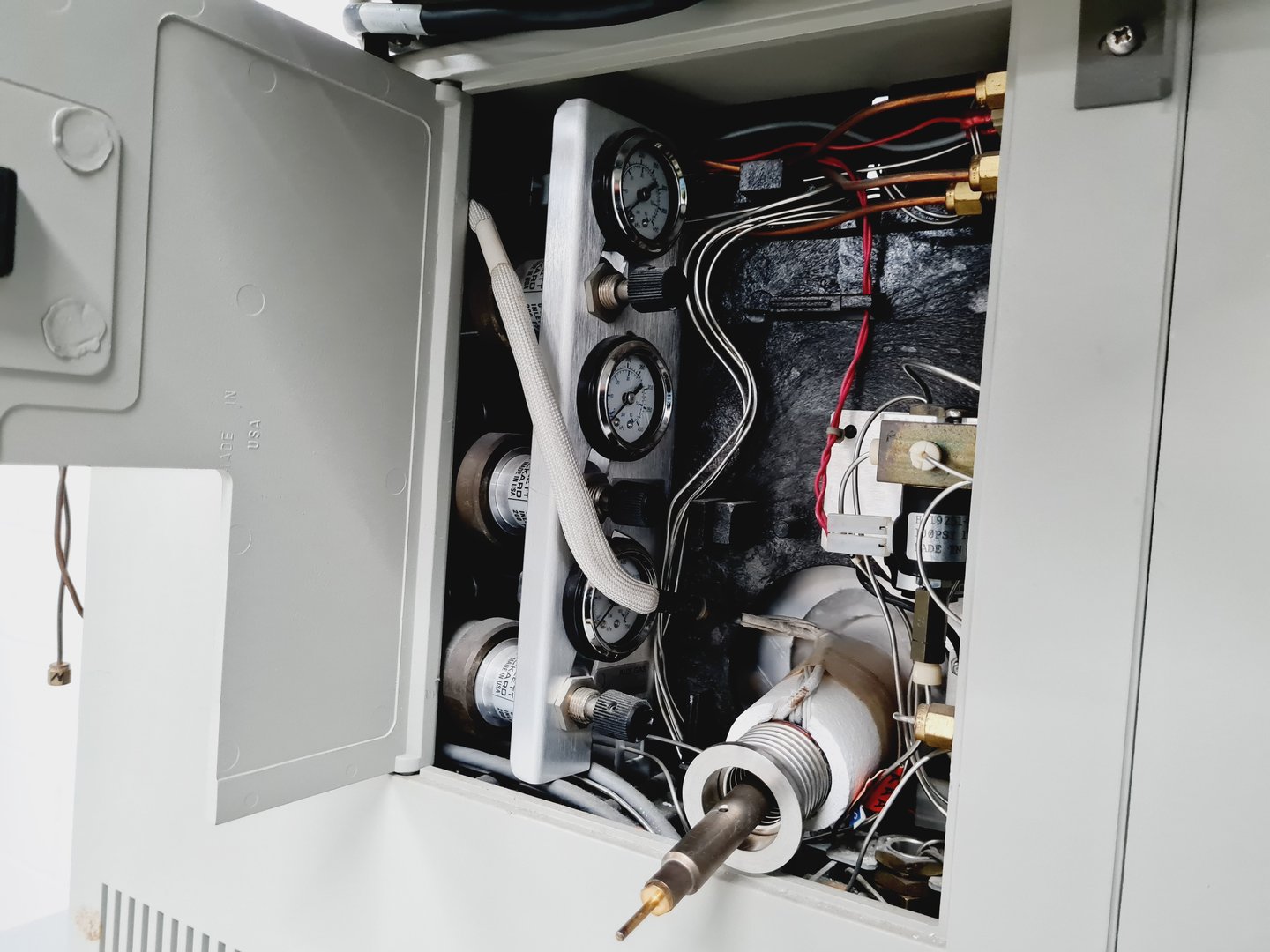 Image of Hewlett Packard 5890 Series II Plus Gas Chromatograph w/ HP 5972 Series MSD Lab