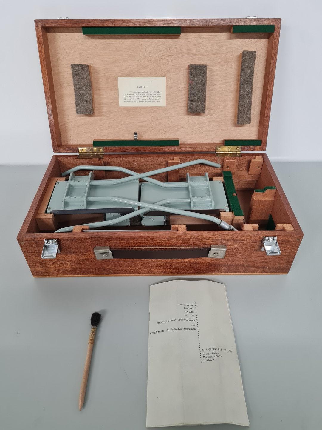 Image of Casella London Folding Mirror Stereoscope & Casela 916 Parallax Bar Lab