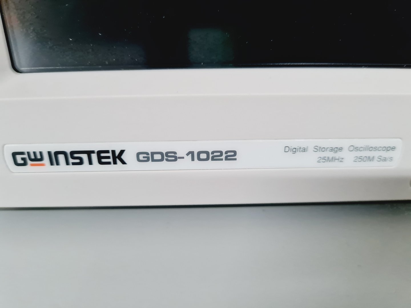 Image of 13 x GW INSTEK GDS-1022 Digital Storage Oscilloscope with Probes Job-Lot Lab Lab