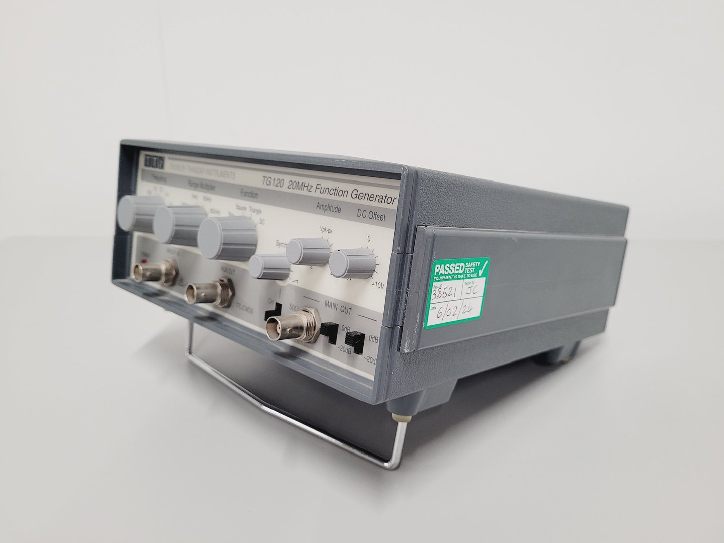 Image of 7 x Thurlby Thandar TG120 20Mhz Function Generators Lab