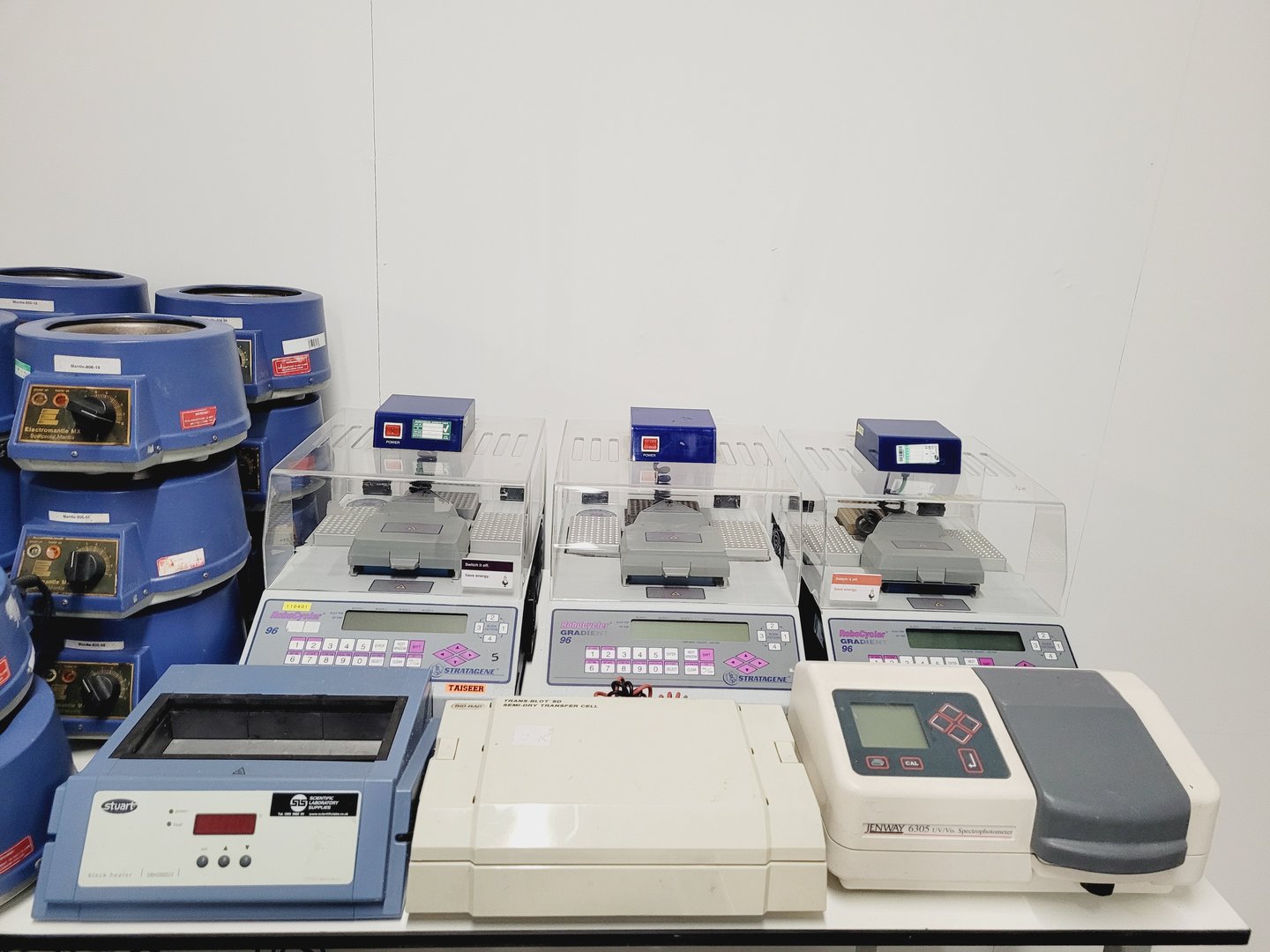 Image of Job Lot of Benchtop Laboratory Equipment - Mixers, Mantles, Stirrers Lab