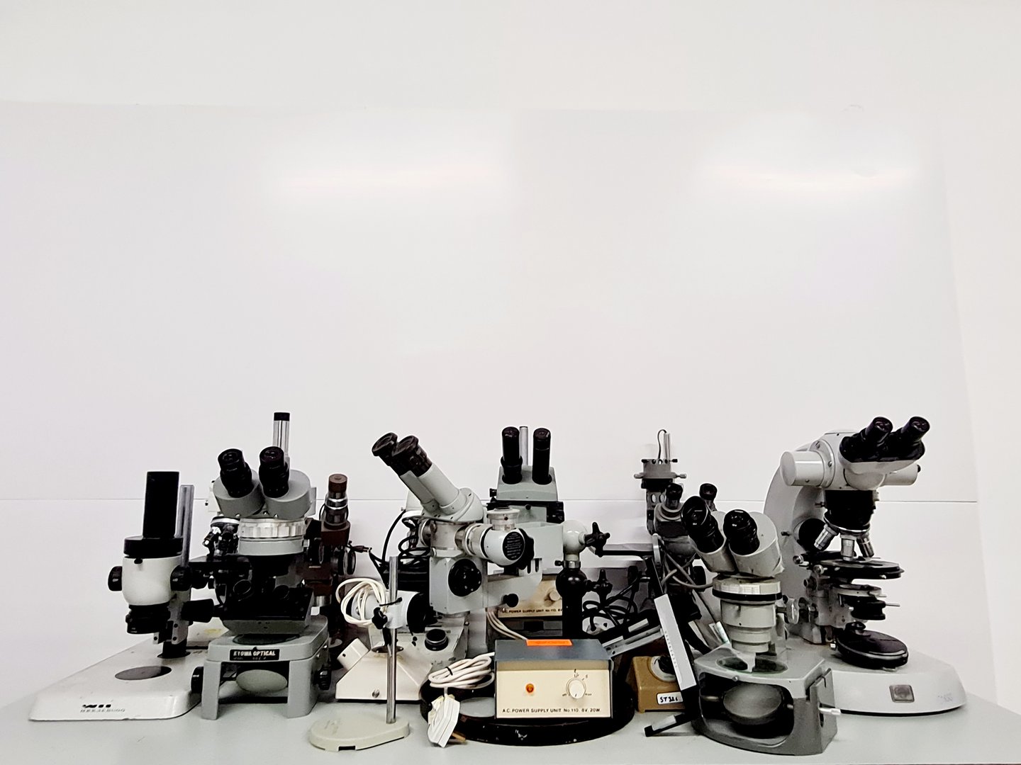 Image of Job Lot of Microscopes & Associated Equipment - Power Supplies, Lamps Lab