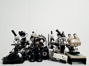 Thumbnail image of Job Lot of Microscopes & Associated Equipment - Power Supplies, Lamps Lab