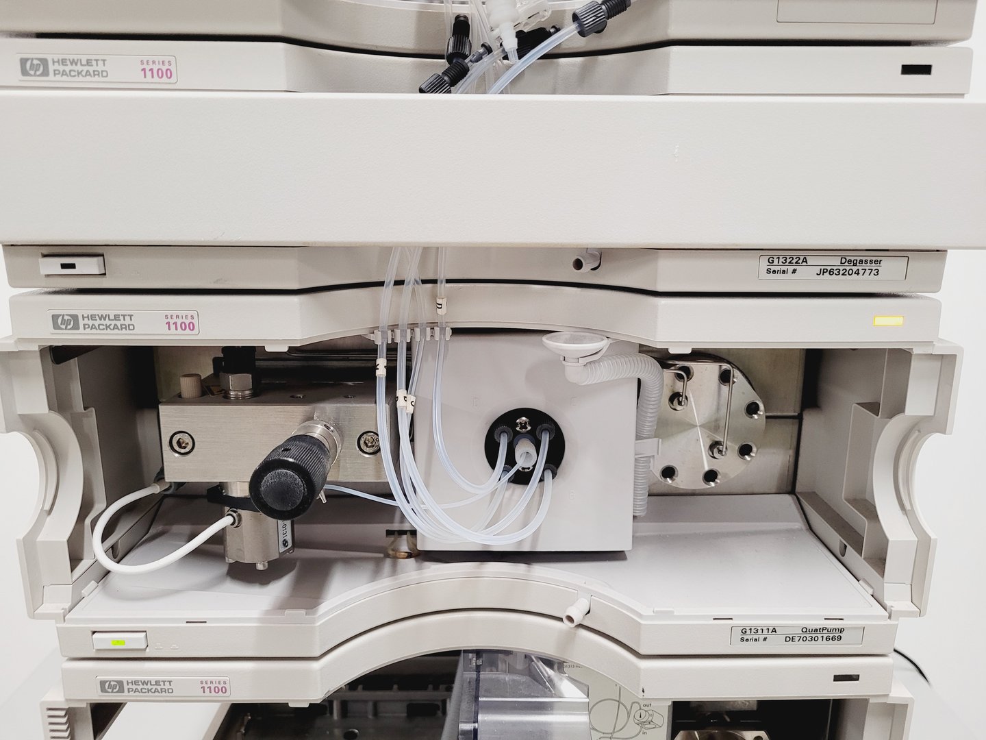Image of Hewlett Packard 1100 Series HPLC System G1311A G1313A G1316A G1314A G1322A Lab