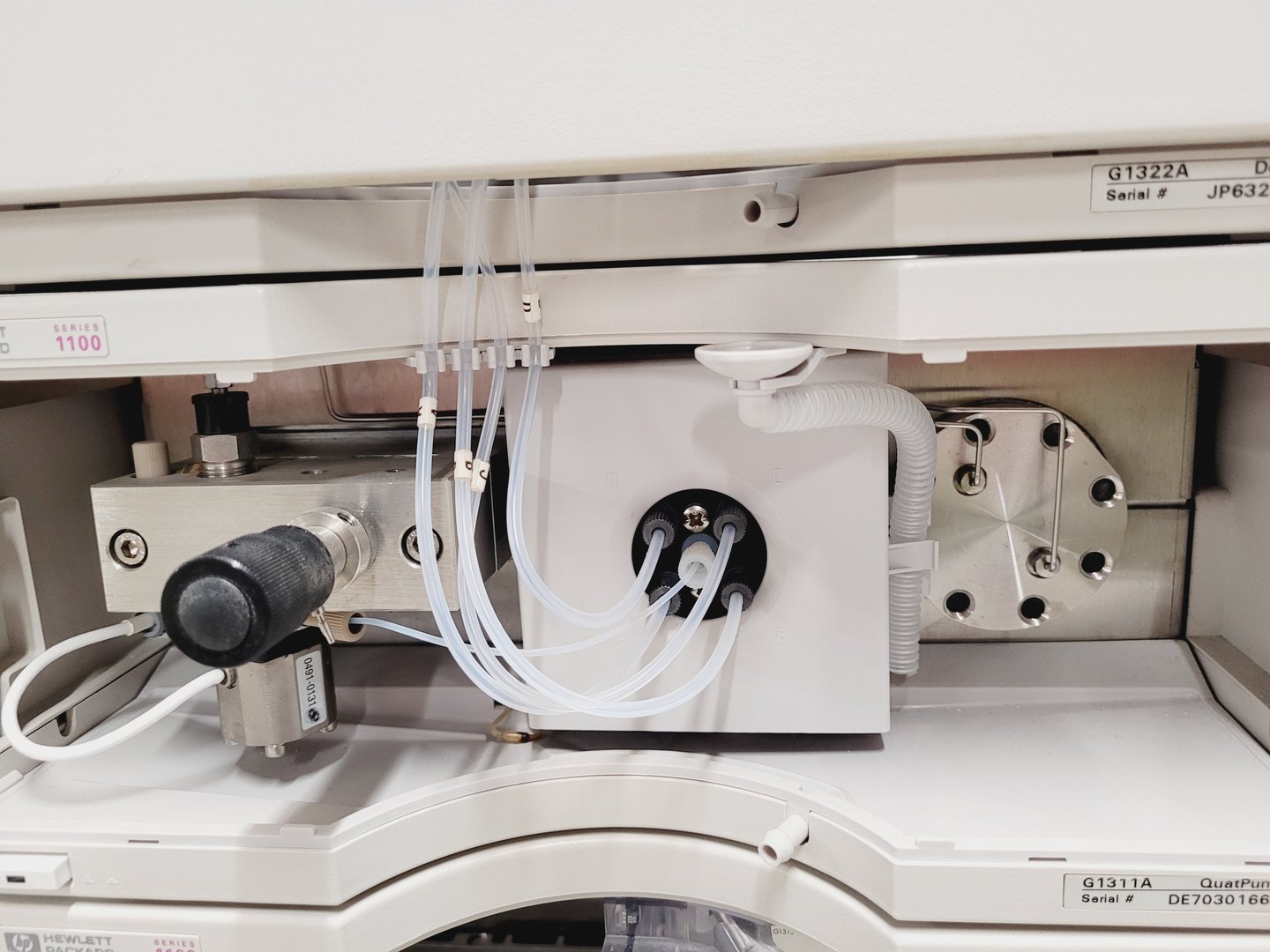 Image of Hewlett Packard 1100 Series HPLC System G1311A G1313A G1316A G1314A G1322A Lab