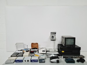 Thumbnail image of Job lot of IT & AV Equipment - Projectors, Monitors & Media Players 