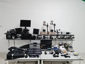 Thumbnail image of Job lot of IT & AV Equipment - Projectors, Monitors & Media Players 