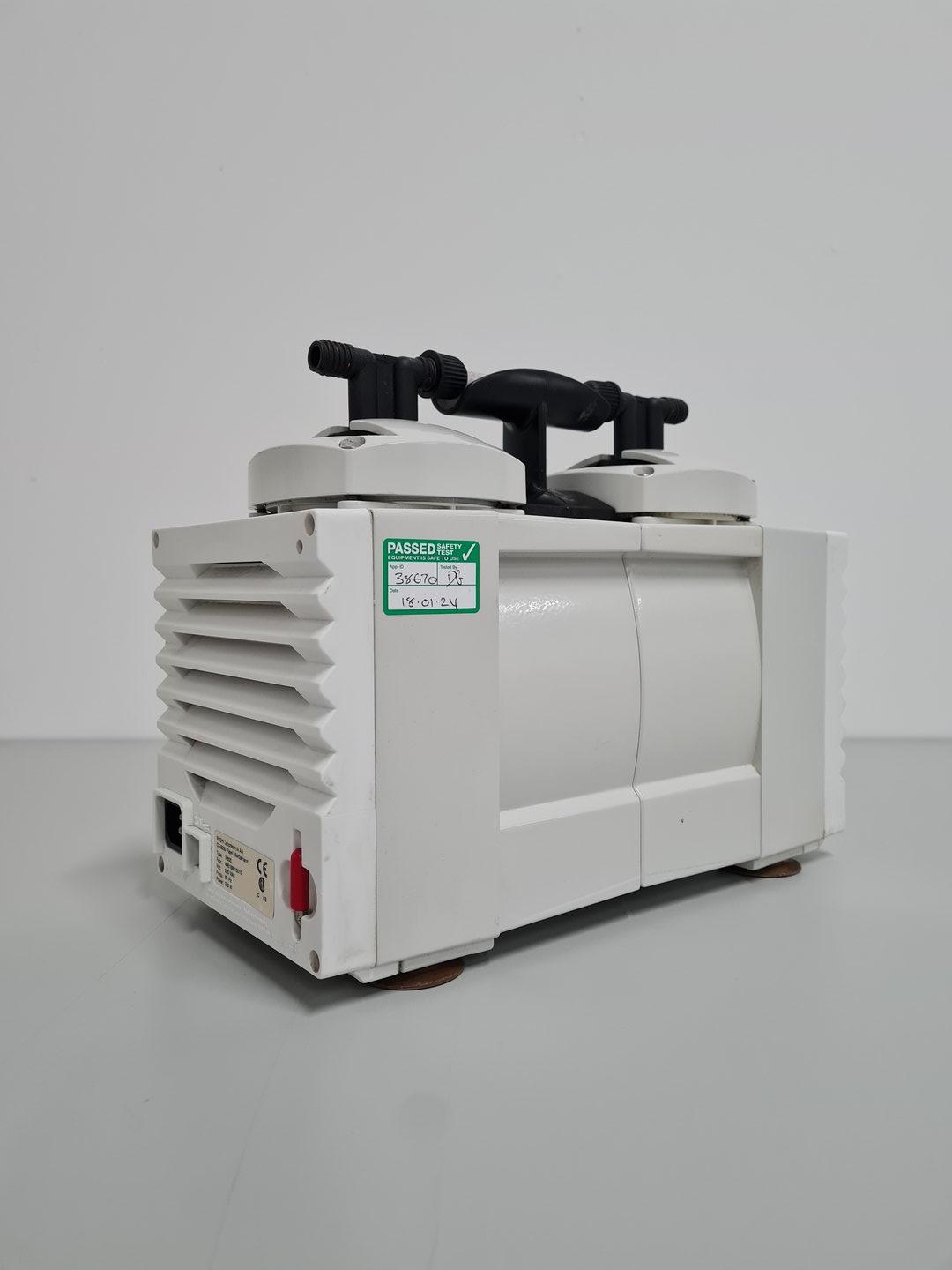 Image of BUCHI Vac V-500 Diaphragm Vacuum Pump