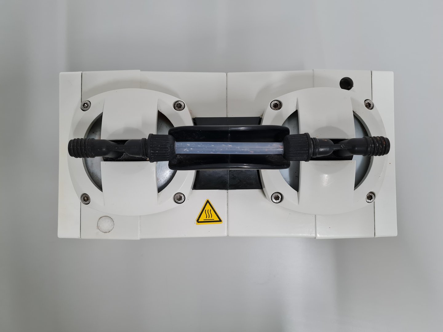 Image of BUCHI Vac V-500 Diaphragm Vacuum Pump