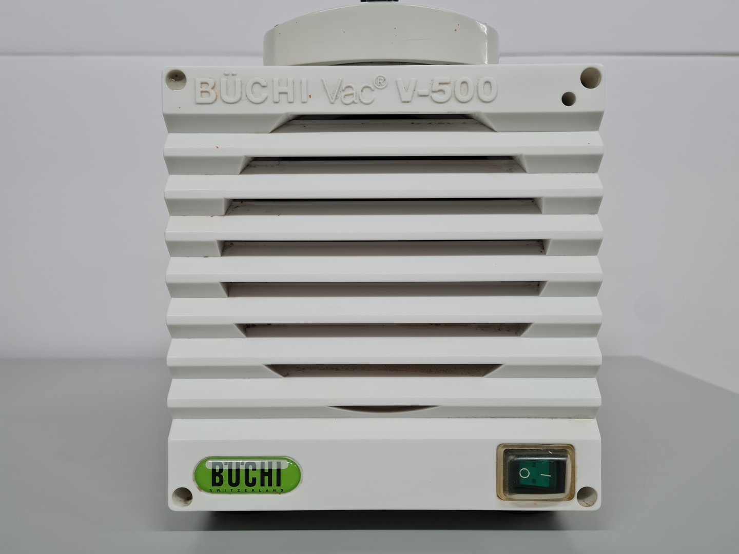 Image of BUCHI Vac V-500 Diaphragm Vacuum Pump Lab