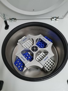 Thumbnail image of Eppendorf 5810 R Benchtop Centrifuge with A-4-62 4000rpm Rotor Lab