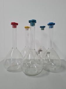 Thumbnail image of Job Lot of New & Used Laboratory Glassware - Buchner Funnels, Flasks & Pipettes 
