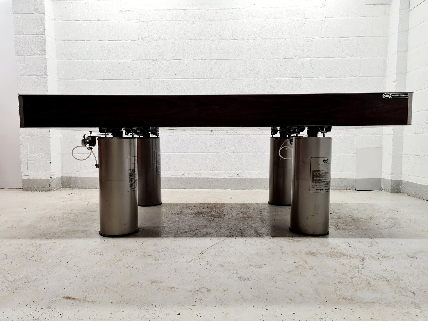 Newport Corporation Pneumatic Vibration Isolation Optics Table KL-A ...