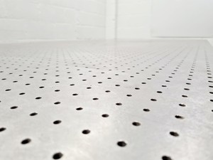Thumbnail image of Newport Corporation Pneumatic Vibration Isolation Optics Table KL-A 244x122x91
