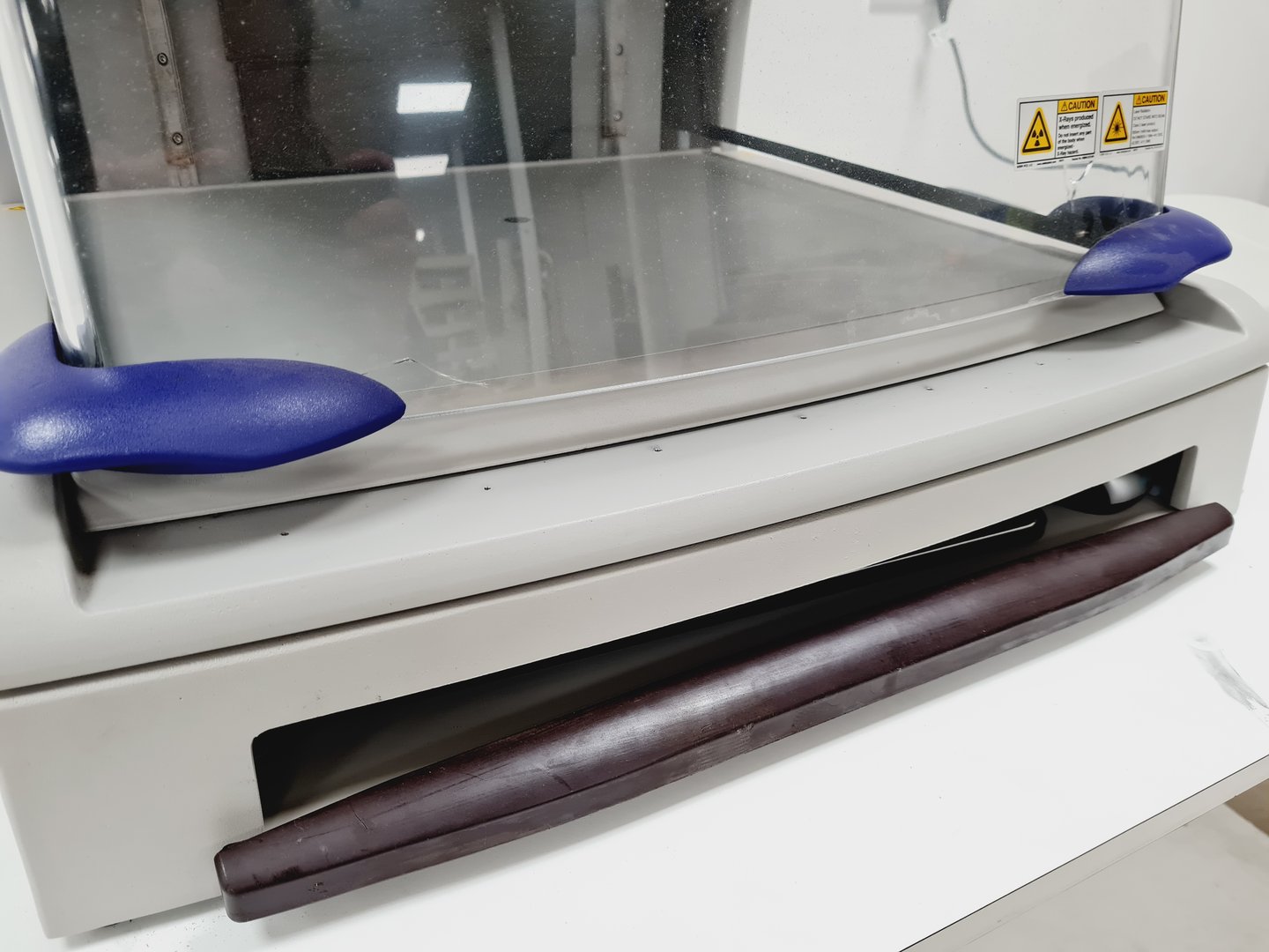 Image of Oxford Instruments X-Strata 960 XRF Analyzer Lab