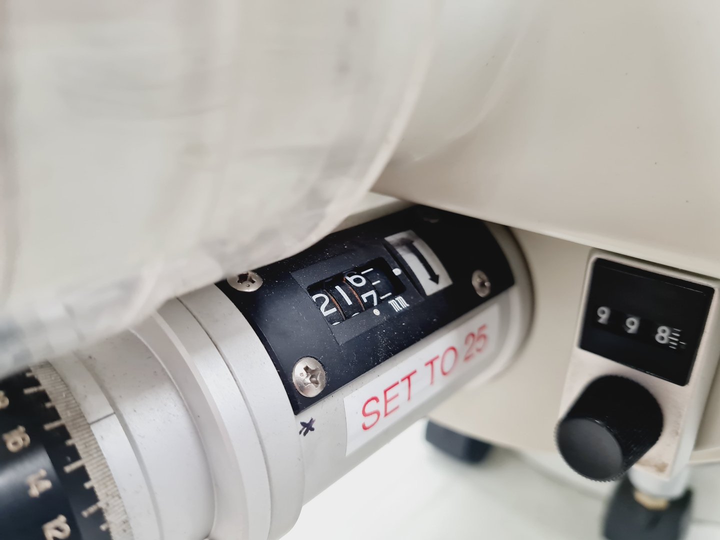 Image of JEOL JSM 840A  SEM Scanning Electron Microscope System (No Control Panel)