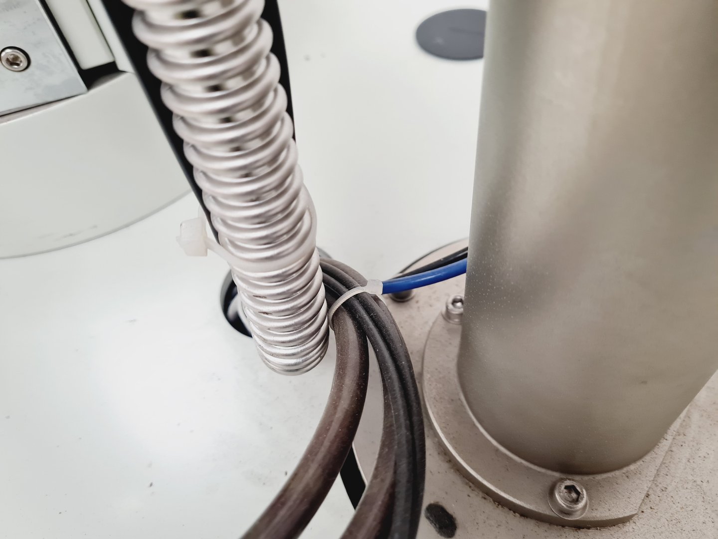 Image of JEOL JSM 840A  SEM Scanning Electron Microscope System (No Control Panel)