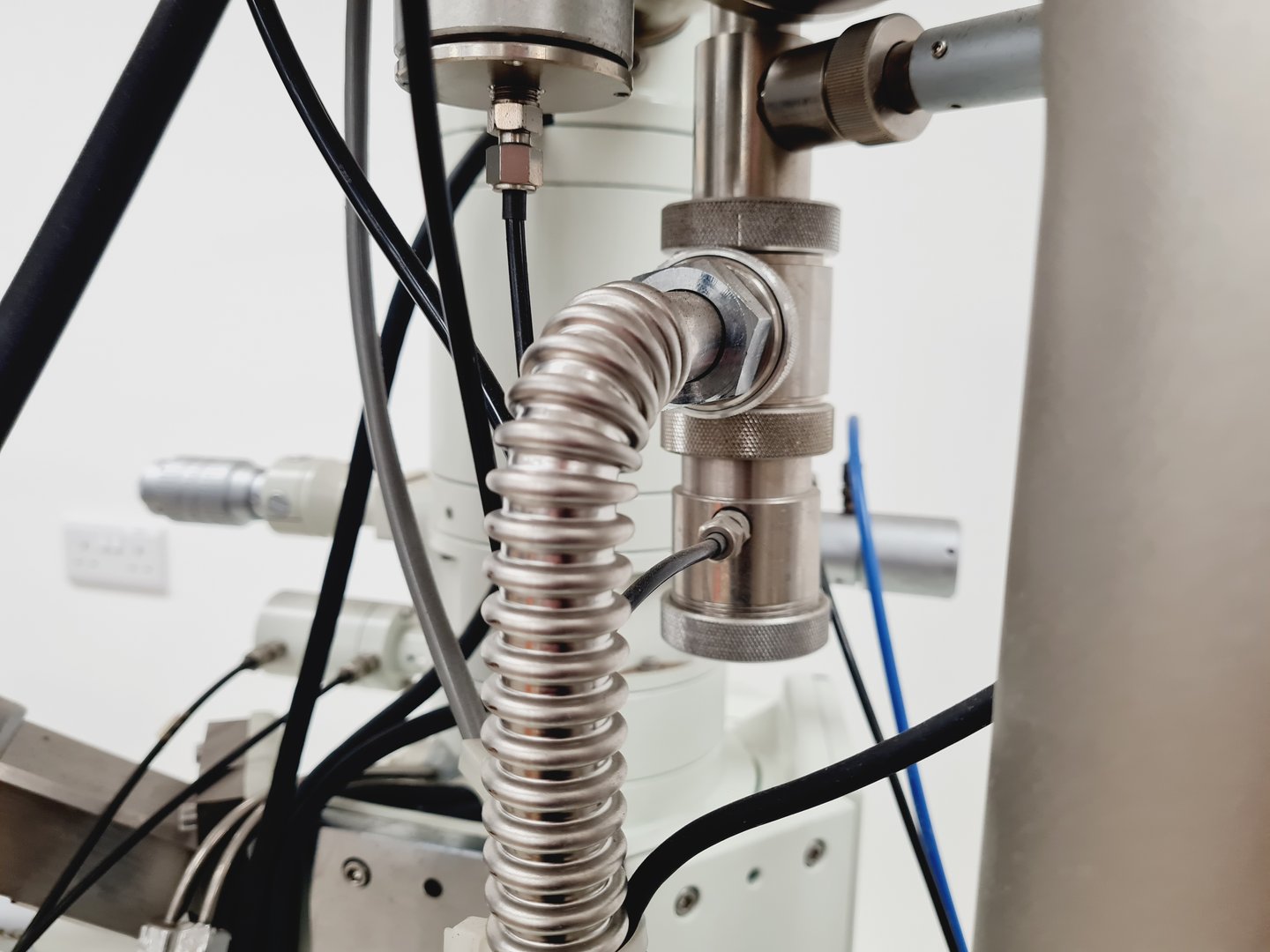 Image of JEOL JSM 840A  SEM Scanning Electron Microscope System (No Control Panel)