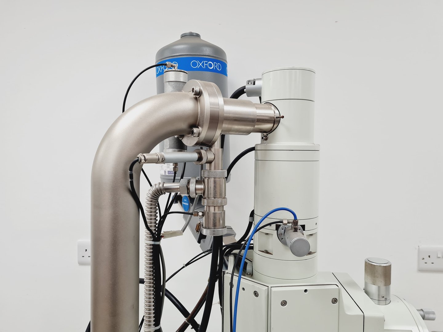 Image of JEOL JSM 840A  SEM Scanning Electron Microscope System (No Control Panel)