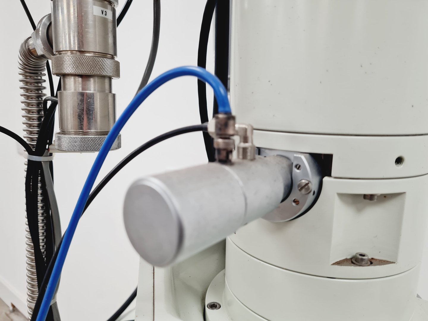 Image of JEOL JSM 840A  SEM Scanning Electron Microscope System (No Control Panel)