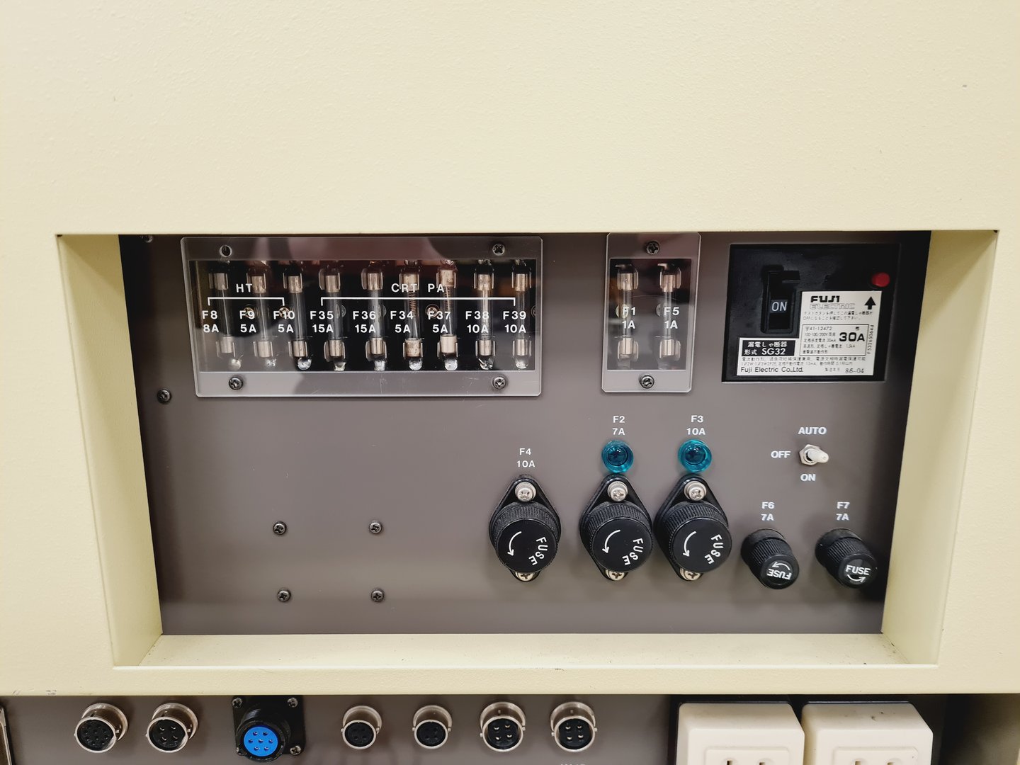 Image of JEOL JSM 840A  SEM Scanning Electron Microscope System (No Control Panel)