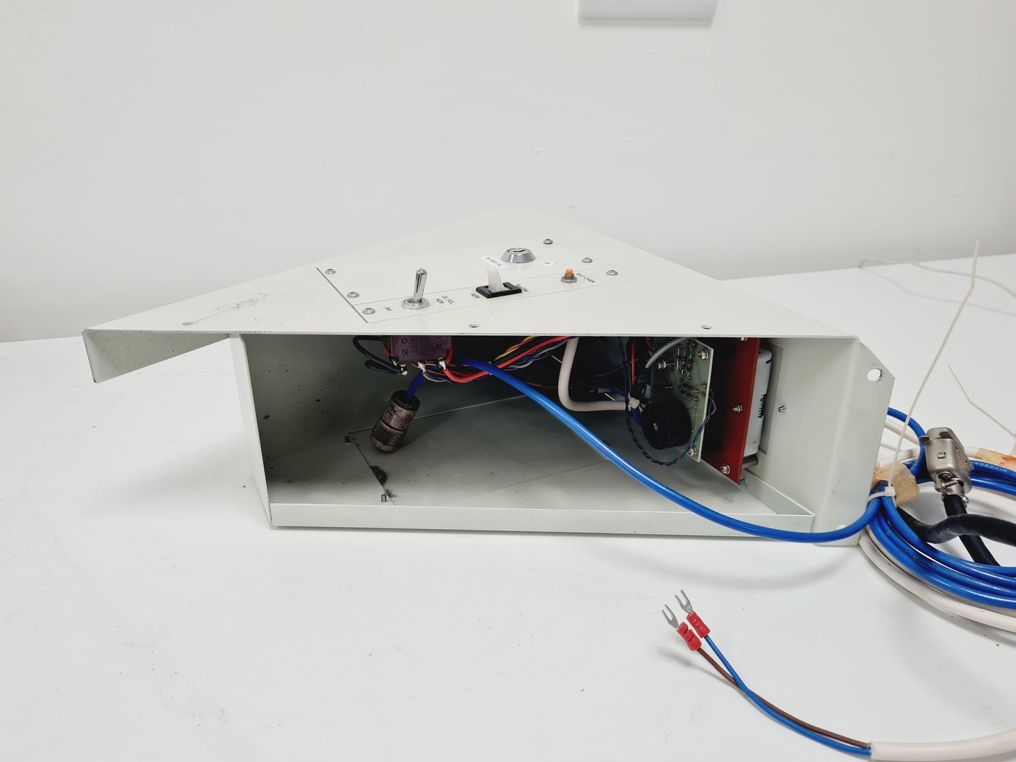 Image of JEOL JSM 840A  SEM Scanning Electron Microscope System (No Control Panel)