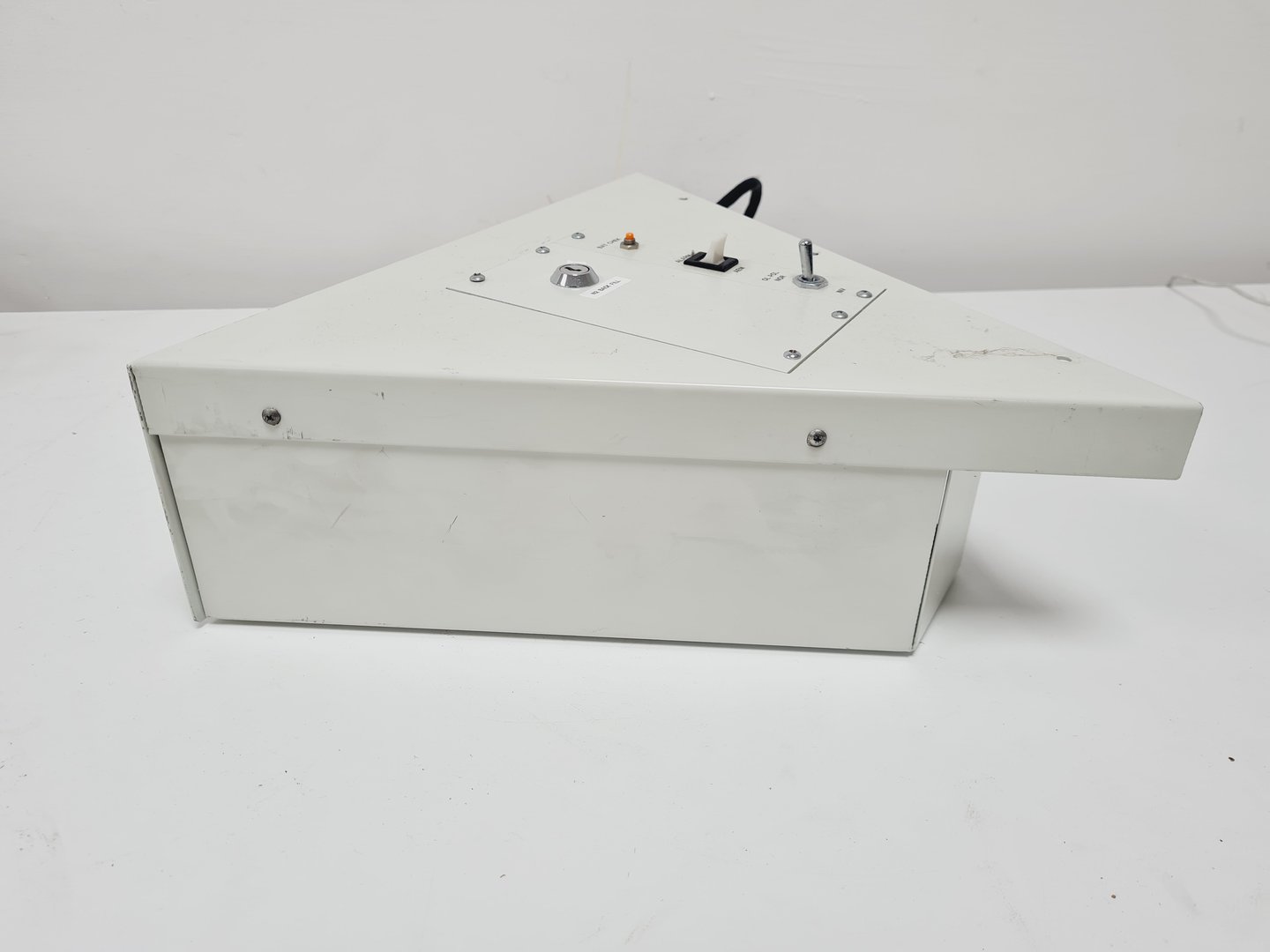Image of JEOL JSM 840A  SEM Scanning Electron Microscope System (No Control Panel)