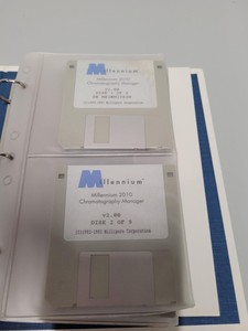 Thumbnail image of Lot of 9 Waters - Millipore HPLC Units - Autosamplers, Detectors, Controllers
