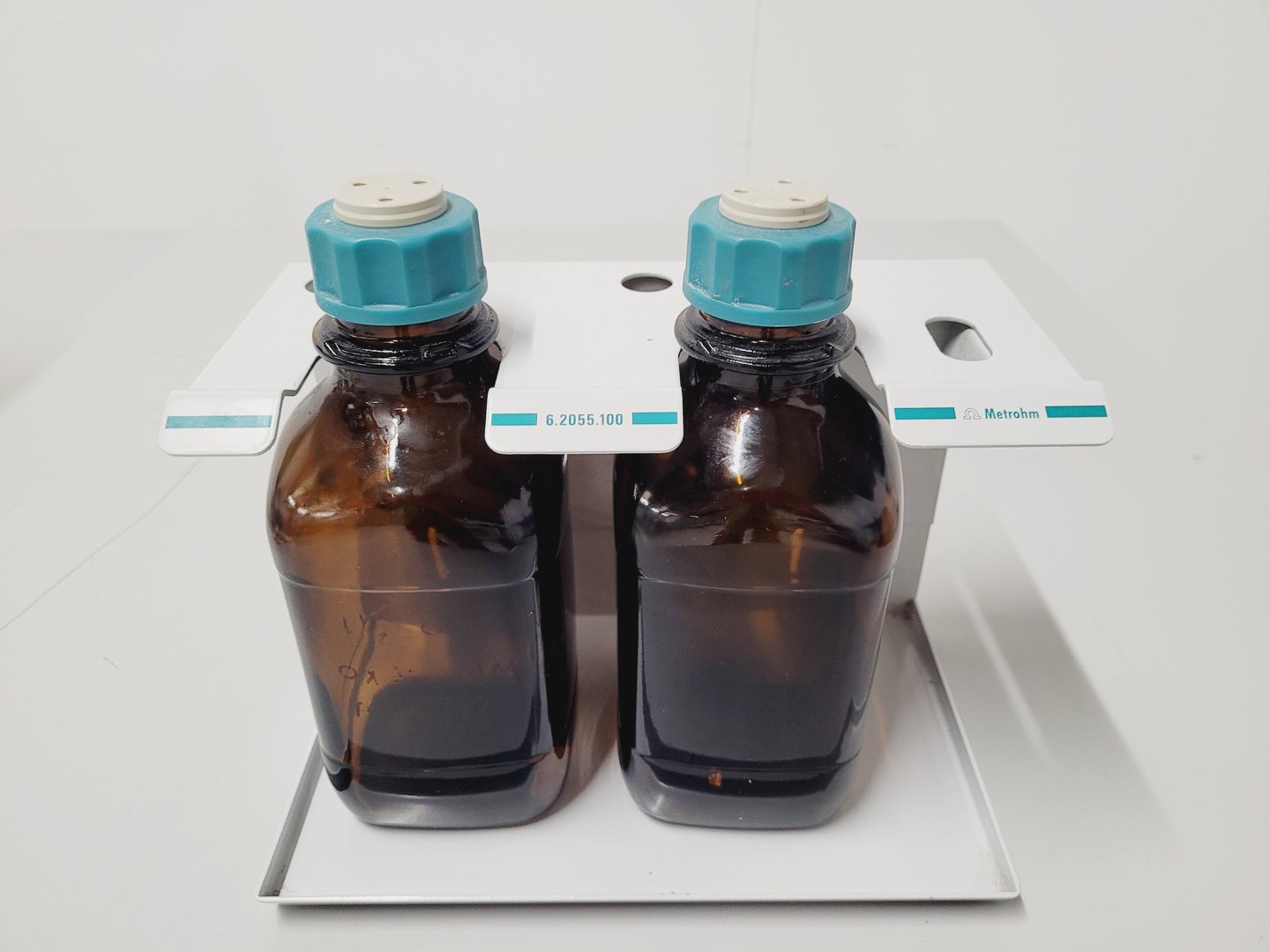 Image of Metrohm 831 KF Coulometer System with Keypad, Magnetic Stirrer and Accessories