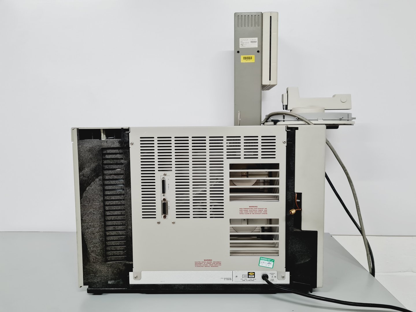 Image of Hewlett Packard 5890 Series II Gas Chromatograph GC System Lab