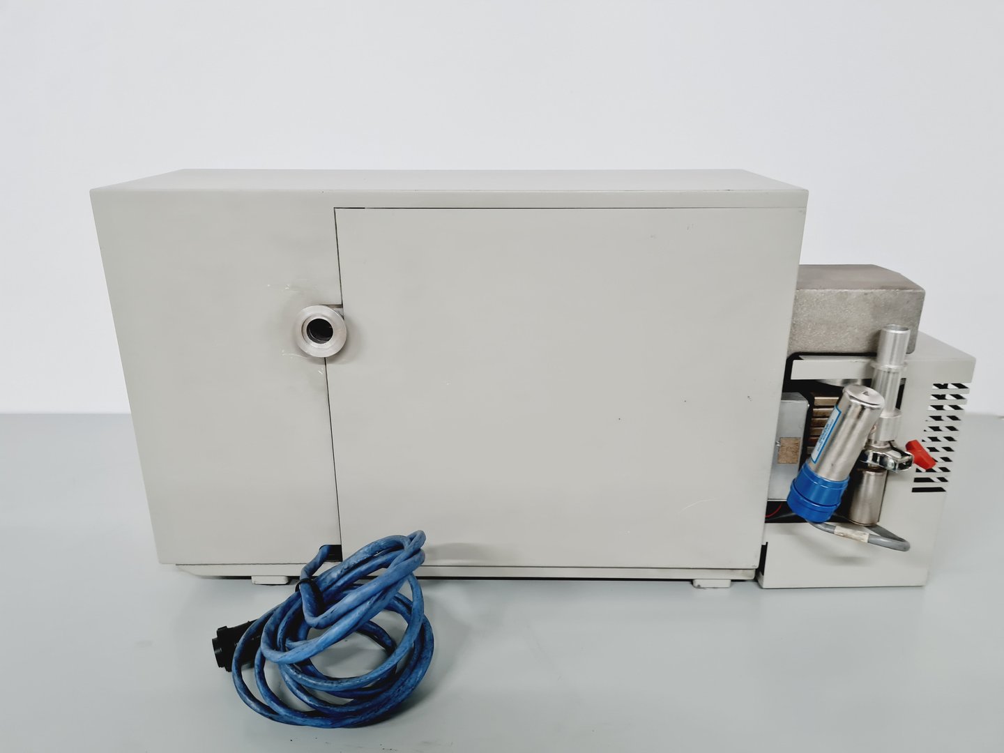 Image of Hewlett Packard 5890 Series II Gas Chromatograph GC System Lab