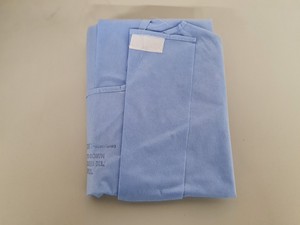 Thumbnail image of EASIGOWN Isolation Gown XL 900 Unit Bundle (18 Boxes)