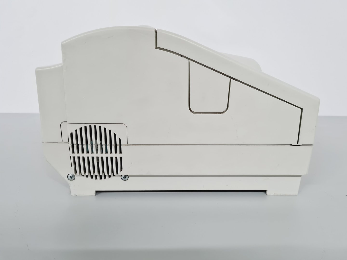Image of Unicam Model Helios Alpha Spectrophotometer Lab