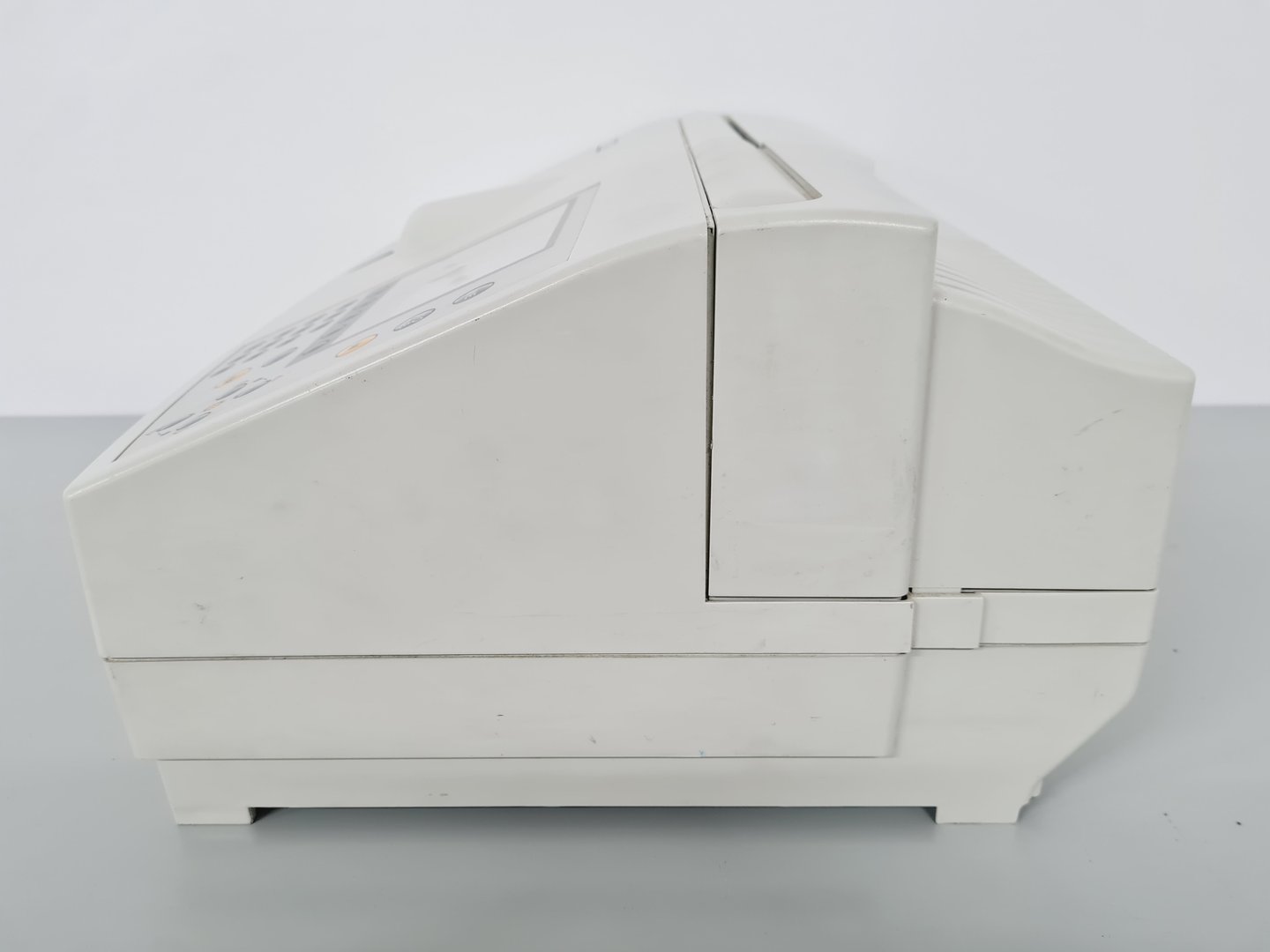 Image of Unicam Model Helios Alpha Spectrophotometer Lab