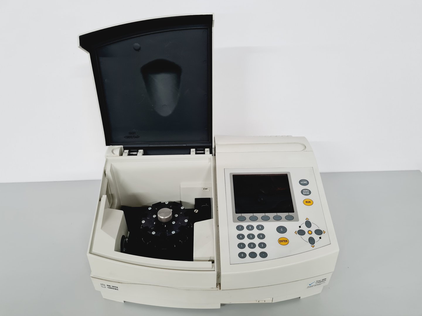 Image of Unicam Model Helios Alpha Spectrophotometer Lab