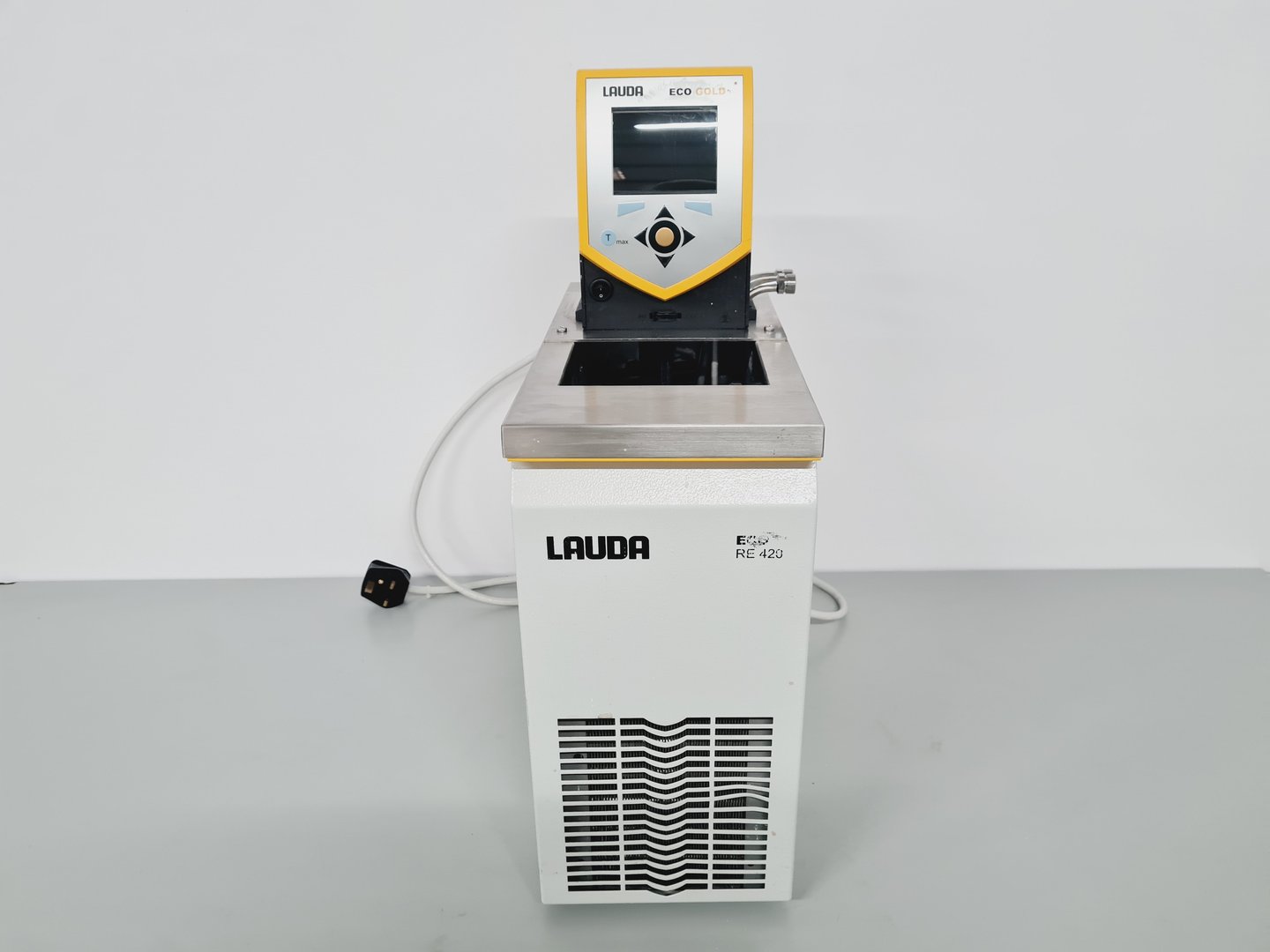 Image of Lauda Eco Gold with Lauda Eco RE 420 Refrigerated Water Bath Lab