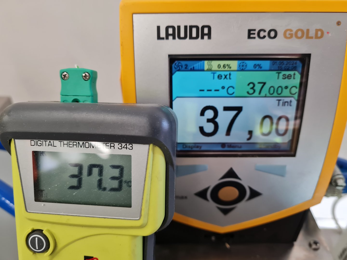 Image of Lauda Eco Gold with Lauda Eco RE 420 Refrigerated Water Bath Lab