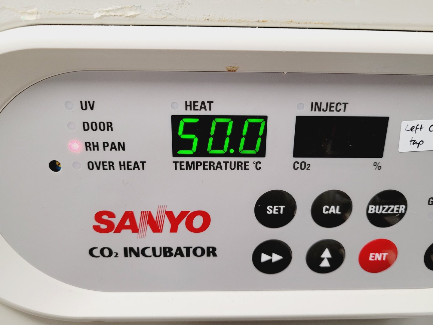 Image of Sanyo MCO-18AC CO2 Incubator Lab