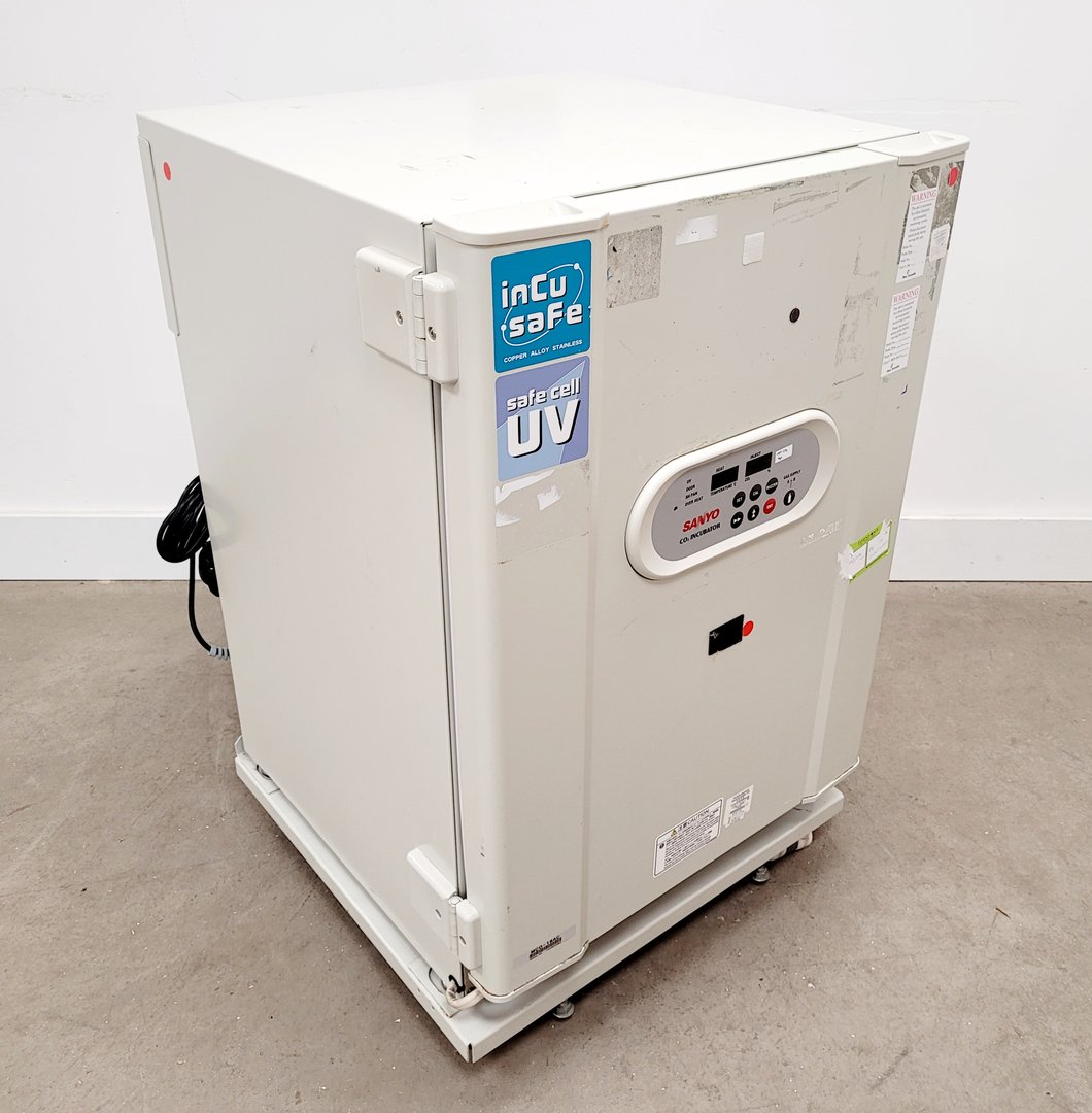 Image of Sanyo MCO-18AC CO2 Incubator Lab