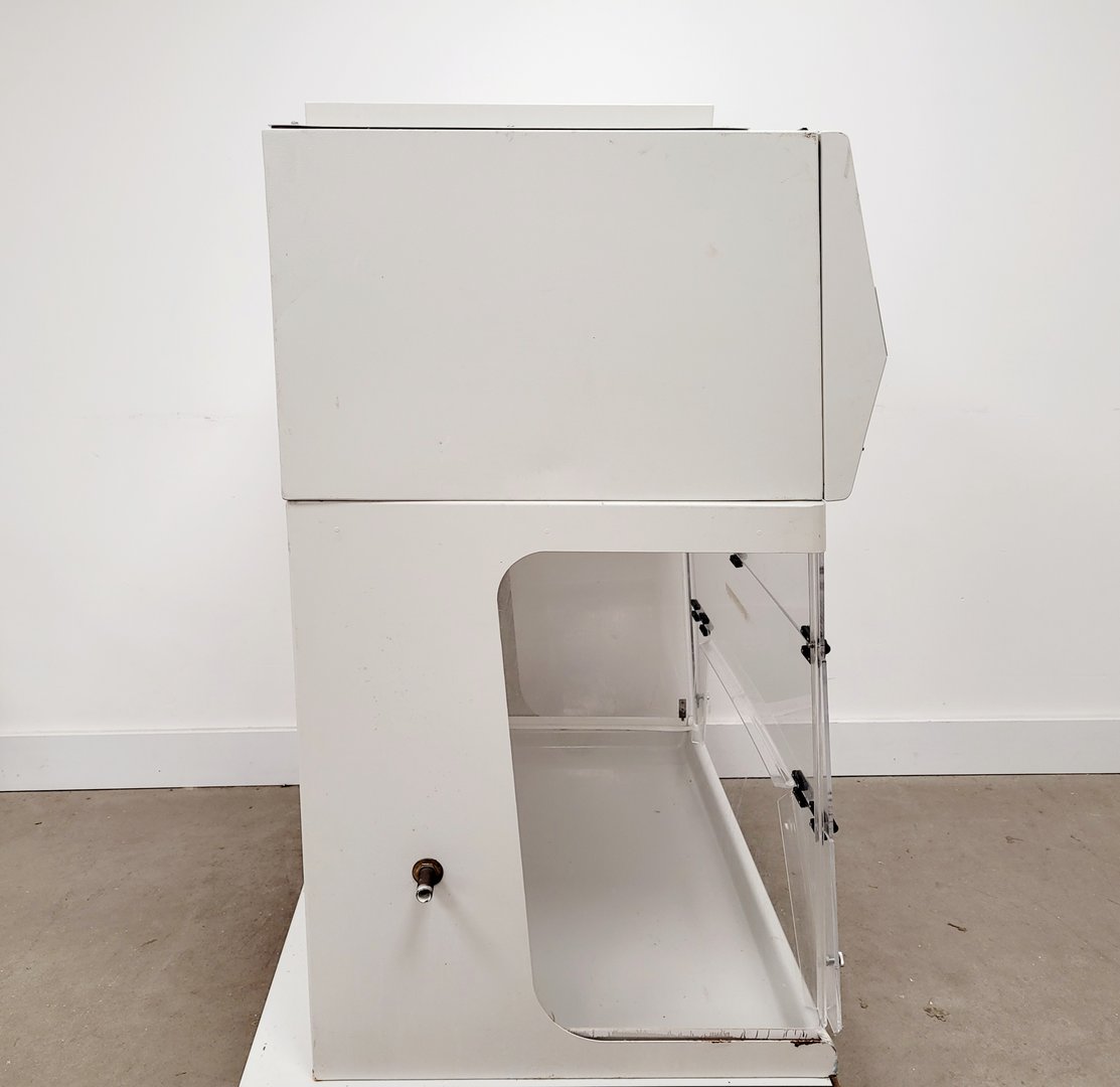 Image of Labcaire Aura 550E Fume Cabinet Lab Spares/Repairs