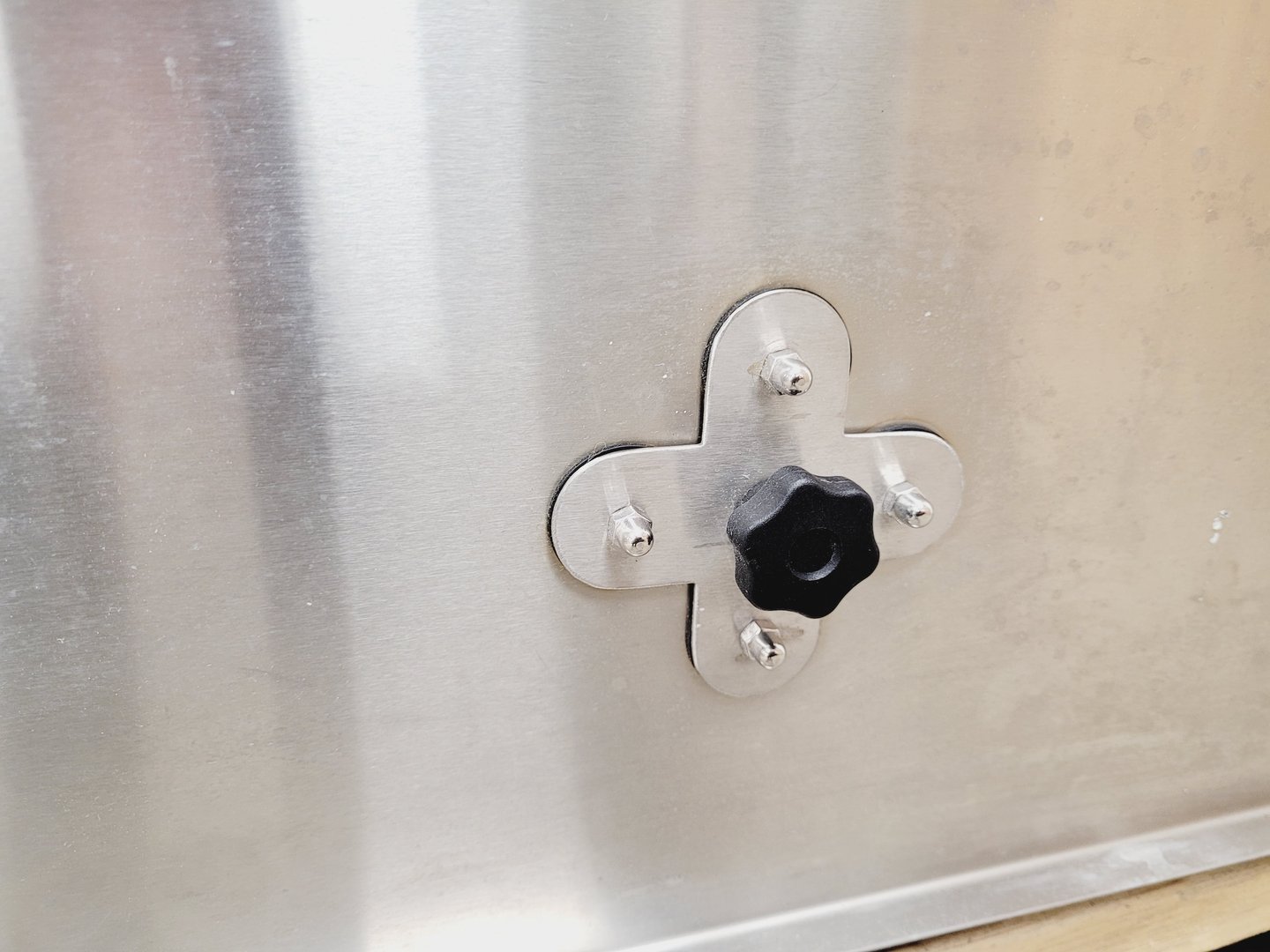 Image of Labcaire Model SC12R Recirculating Class II Safety Cabinet Lab