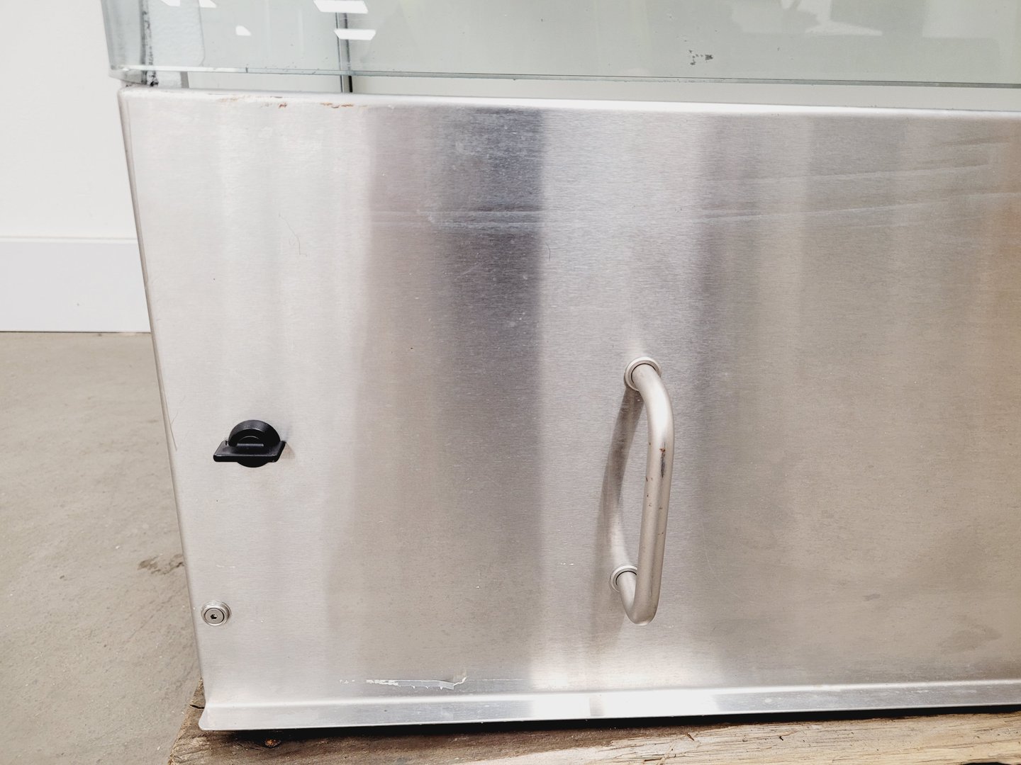 Image of Labcaire Model SC12R Recirculating Class II Safety Cabinet Lab