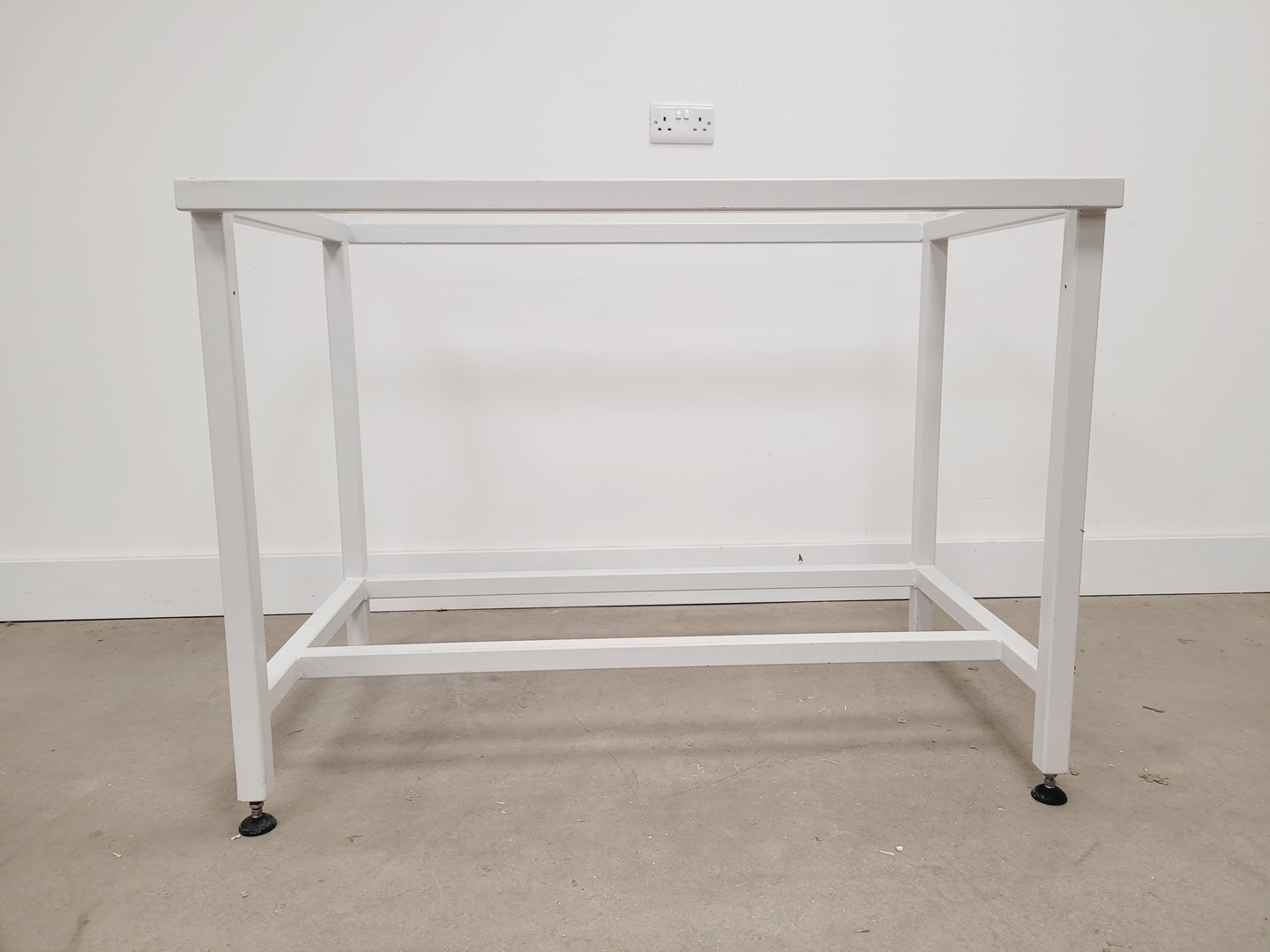 Image of Labcaire Model SC12R Recirculating Class II Safety Cabinet Lab