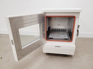 Thumbnail image of Lab Companion SIF-5000R Refrigerated Incubated Shaker - Shaking Incubator Lab