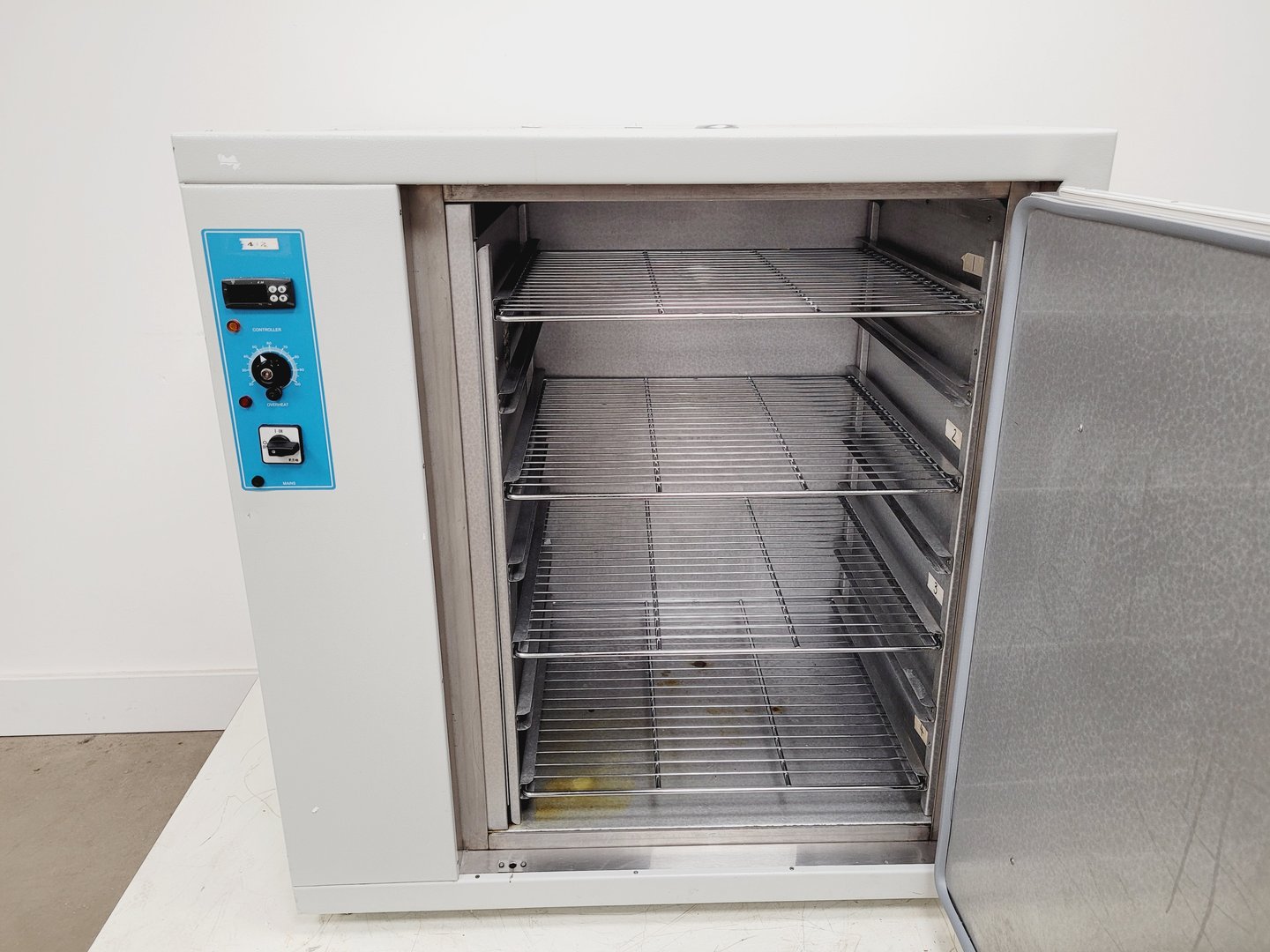 Image of Genlab LCI/12V/DIG/SMC Laboratory Incubator Lab