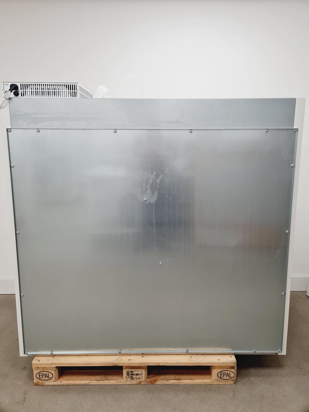 Image of Thermo Fisher Model Safe 2020 1.5 Class 2 Biological Safety Cabinet Lab