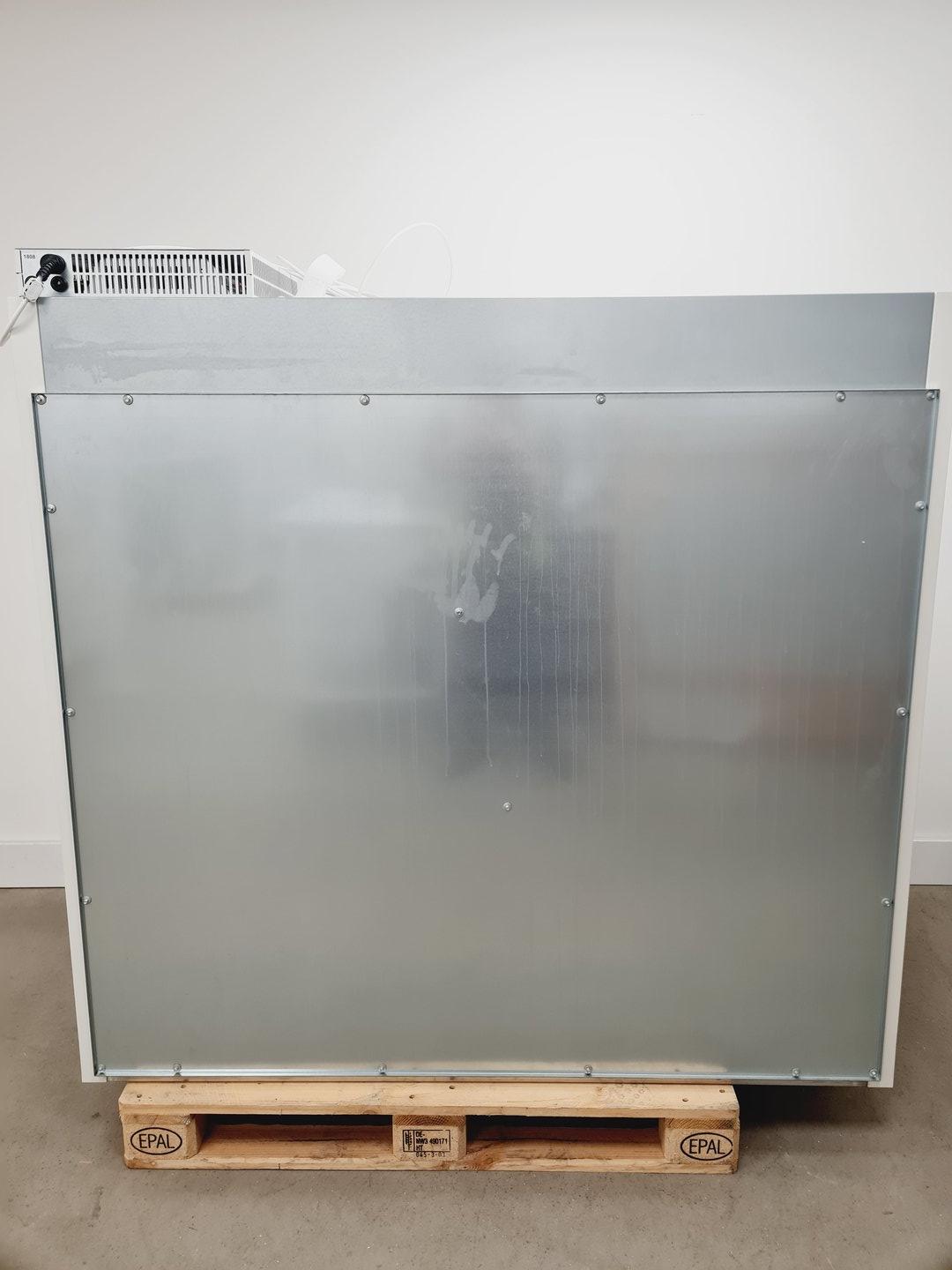 Image of Thermo Fisher Model Safe 2020 1.5 Class 2 Biological Safety Cabinet Lab