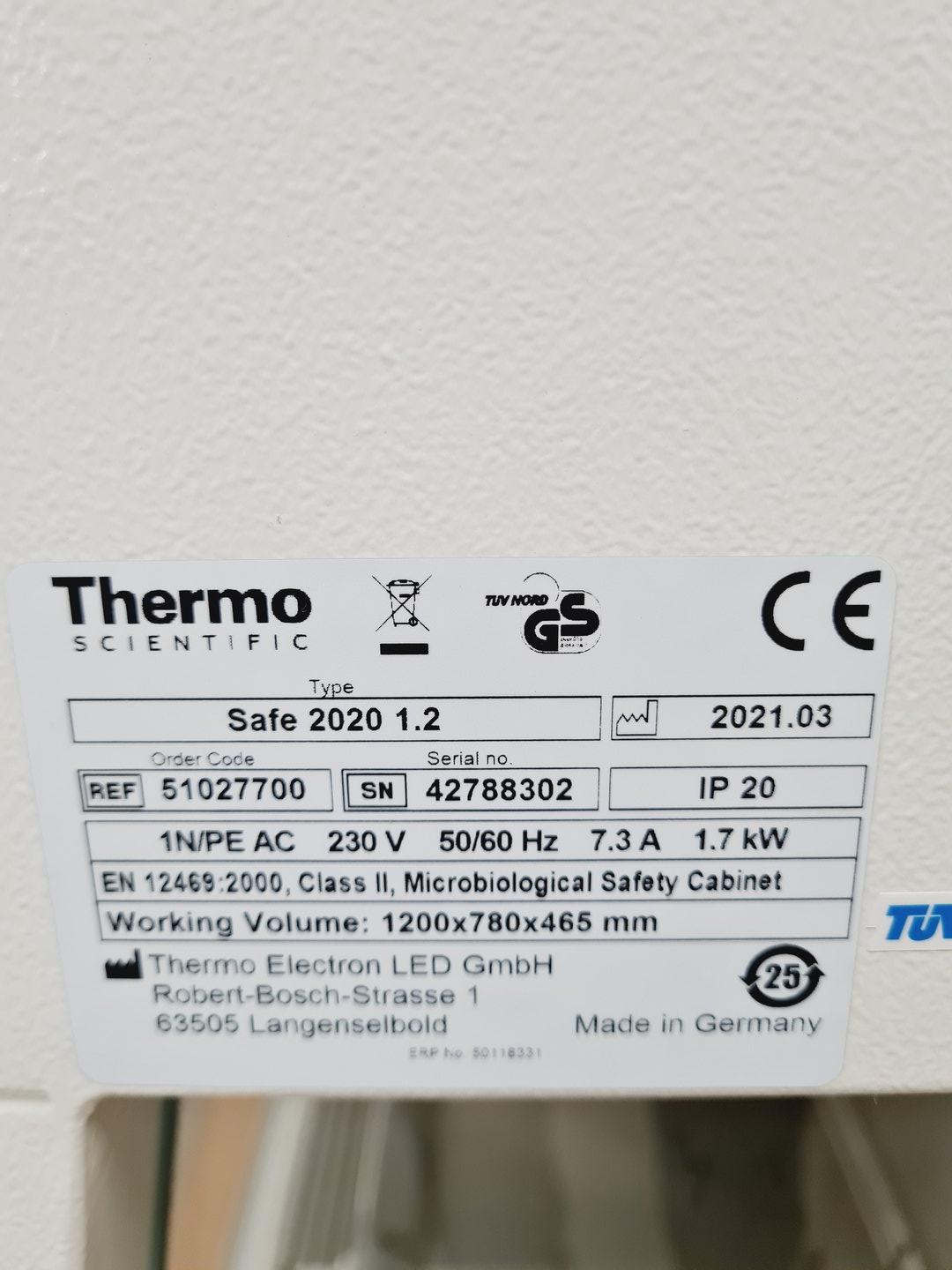 Image of Thermo Fisher Safe 2020 1.2 Class 2 Biological Safety Cabinet Lab
