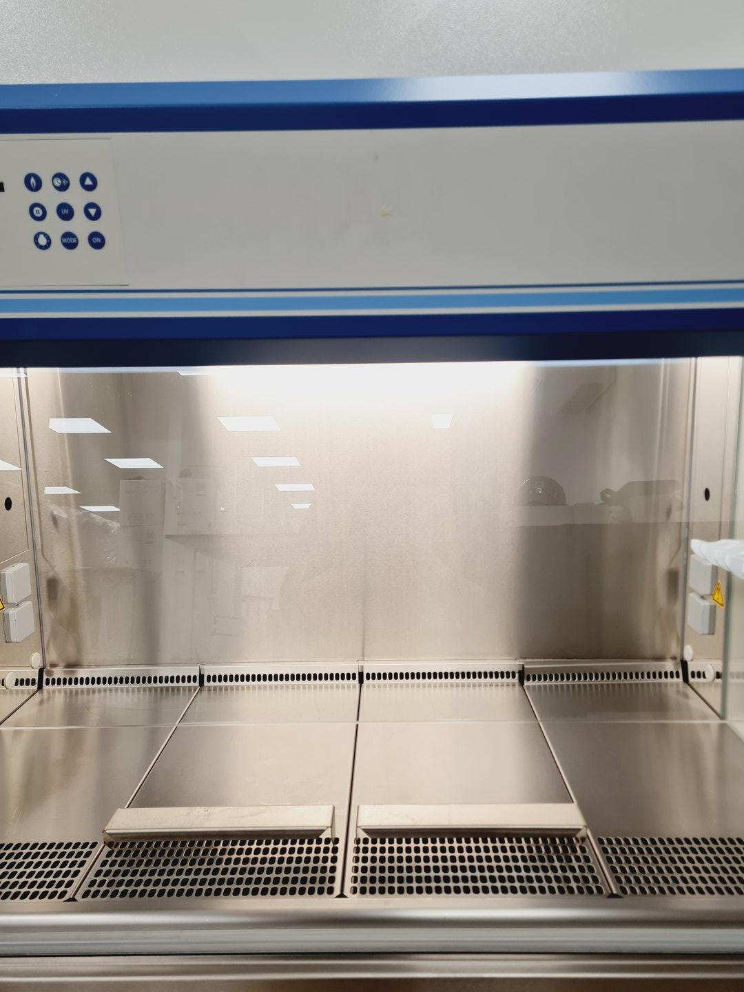 Image of Thermo Fisher Safe 2020 1.2 Class 2 Biological Safety Cabinet Lab